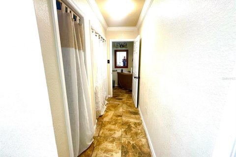 Commercial property in Tampa, Florida 111.48 sq.m. № 2354241 - photo 21