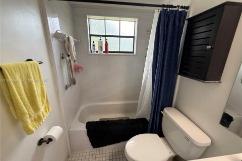 Condo in Davie, Florida, 3 bedrooms  № 2051676 - photo 17