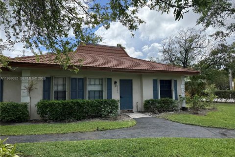 Condo in Davie, Florida, 3 bedrooms  № 2051676