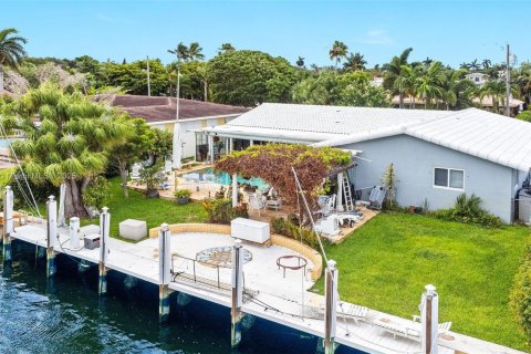 Villa ou maison à louer à Pompano Beach, Floride: 3 chambres, 170.29 m2 № 1946020 - photo 4