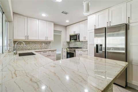 Villa ou maison à louer à Pompano Beach, Floride: 3 chambres, 170.29 m2 № 1946020 - photo 26