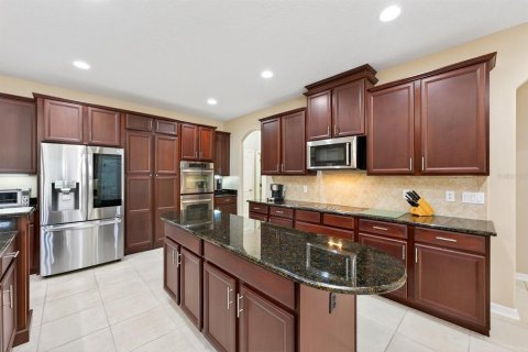 Casa en venta en Apopka, Florida, 5 dormitorios, 363.9 m2 № 2214249 - foto 10