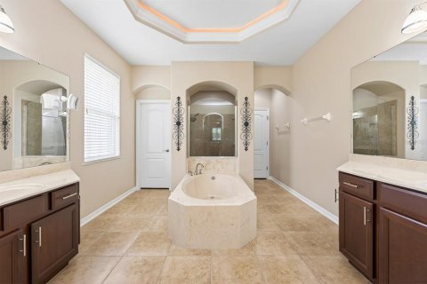 Casa en venta en Apopka, Florida, 5 dormitorios, 363.9 m2 № 2214249 - foto 17