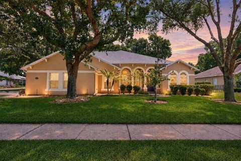 Casa en Apopka, Florida 5 dormitorios, 363.9 m2 № 2214249