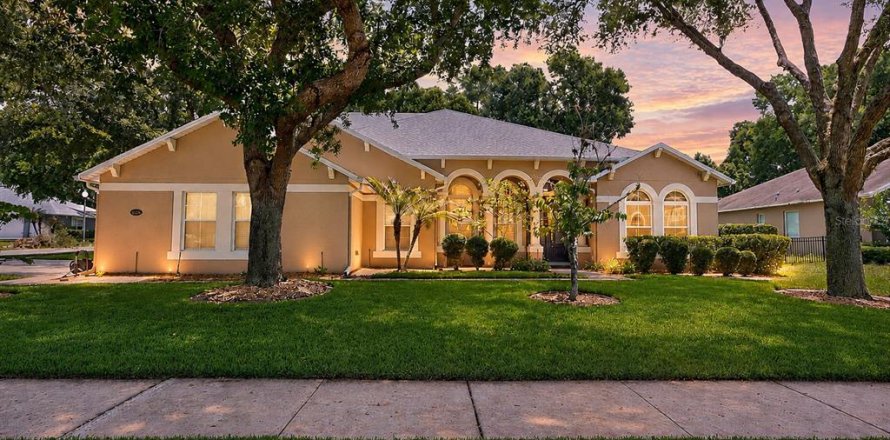 Casa en Apopka, Florida 5 dormitorios, 363.9 m2 № 2214249
