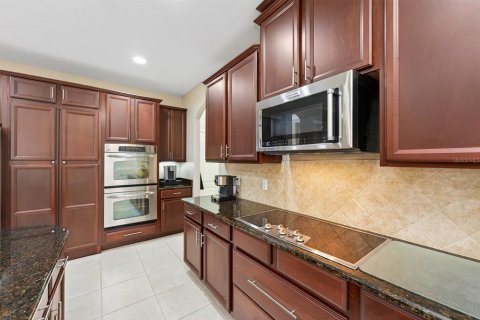 Casa en venta en Apopka, Florida, 5 dormitorios, 363.9 m2 № 2214249 - foto 13