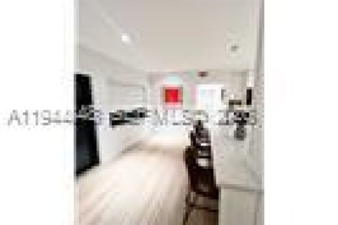 Villa ou maison à louer à Miami, Floride: 3 chambres, 144.56 m2 № 2001504 - photo 6