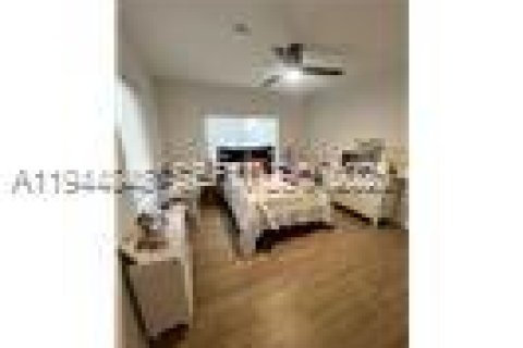 Villa ou maison à louer à Miami, Floride: 3 chambres, 144.56 m2 № 2001504 - photo 13