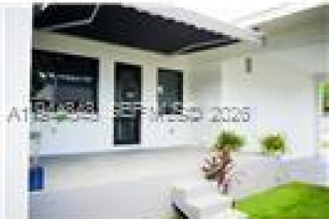 Villa ou maison à louer à Miami, Floride: 3 chambres, 144.56 m2 № 2001504 - photo 14