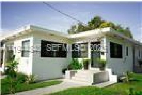 Villa ou maison à Miami, Floride 3 chambres, 144.56 m2 № 2001504