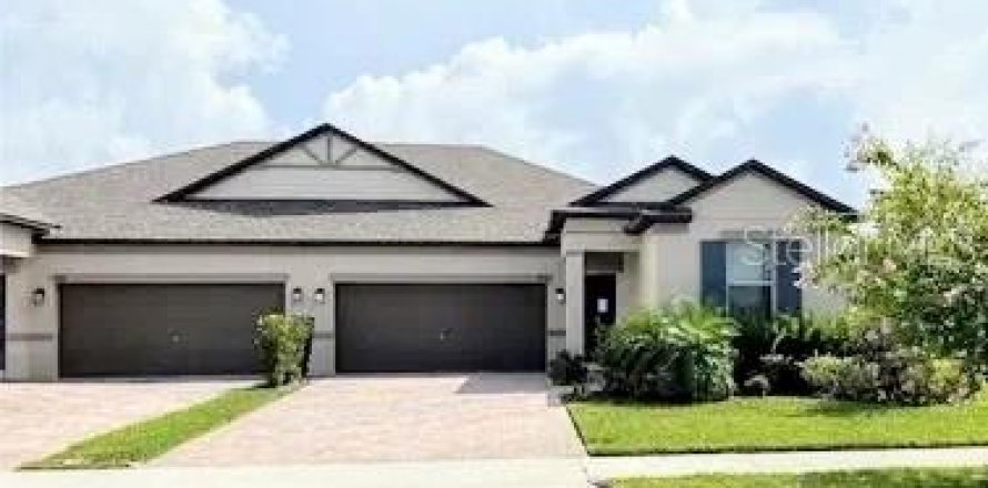 Touwnhouse à CONNERTON
à Land O' Lakes, Floride 3 chambres, 190.82 m2 № 2399330
