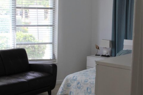 Condominio en venta en Pompano Beach, Florida, 2 dormitorios, 82.68 m2 № 2048073 - foto 13