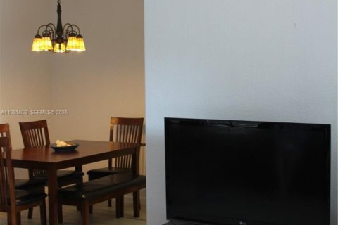 Condominio en venta en Pompano Beach, Florida, 2 dormitorios, 82.68 m2 № 2048073 - foto 19