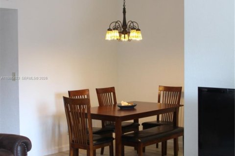 Condominio en venta en Pompano Beach, Florida, 2 dormitorios, 82.68 m2 № 2048073 - foto 20