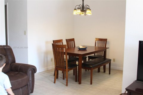 Condominio en venta en Pompano Beach, Florida, 2 dormitorios, 82.68 m2 № 2048073 - foto 24