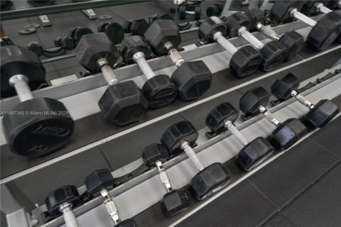 Condominio en alquiler en Miami, Florida, 1 dormitorio, 76.64 m2 № 2060042 - foto 24