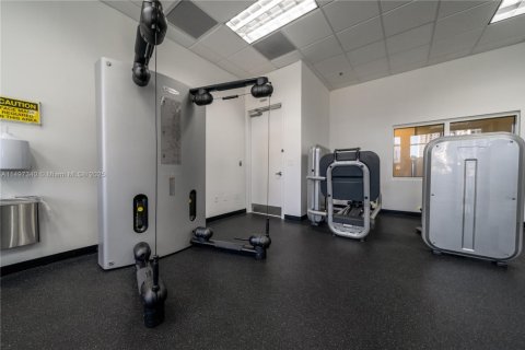 Condo in Miami, Florida, 1 bedroom  № 2060042 - photo 30