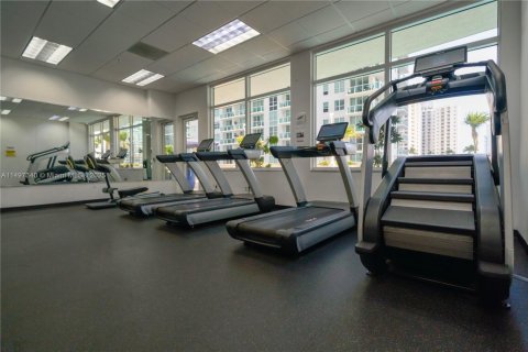 Condominio en alquiler en Miami, Florida, 1 dormitorio, 76.64 m2 № 2060042 - foto 23