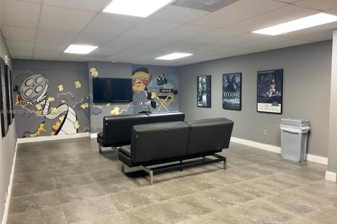 Copropriété à vendre à Hallandale Beach, Floride: 2 chambres, 104.98 m2 № 2018262 - photo 18