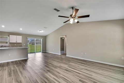 Casa en alquiler en Dunnellon, Florida, 3 dormitorios, 129.97 m2 № 1905921 - foto 2