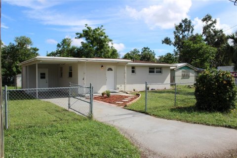 House in Tampa, Florida 2 bedrooms, 69.49 sq.m. № 1913155 - photo 3