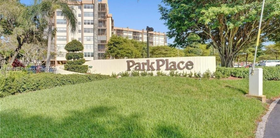 Condo in Pembroke Pines, Florida, 1 bedroom  № 1939121