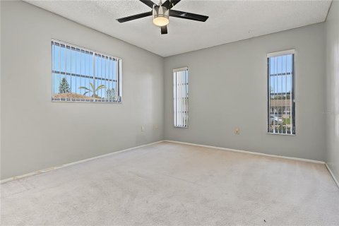 House in Tarpon Springs, Florida 3 bedrooms, 179.49 sq.m. № 2393710 - photo 27