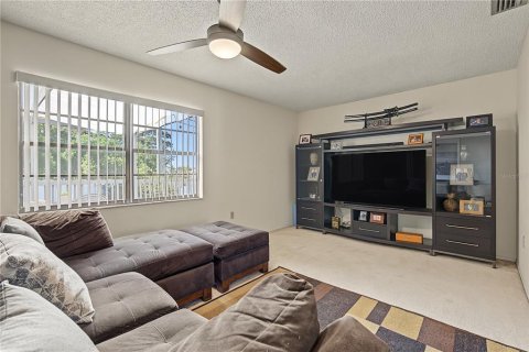 House in Tarpon Springs, Florida 3 bedrooms, 179.49 sq.m. № 2393710 - photo 15