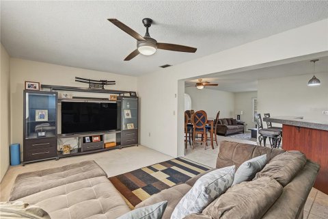House in Tarpon Springs, Florida 3 bedrooms, 179.49 sq.m. № 2393710 - photo 16