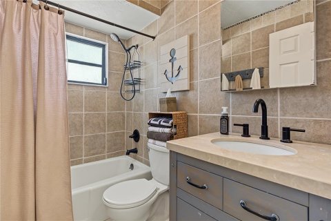 House in Tarpon Springs, Florida 3 bedrooms, 179.49 sq.m. № 2393710 - photo 26