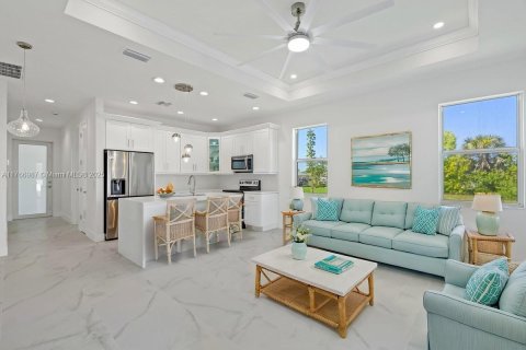 House in Cape Coral, Florida 3 bedrooms, 176.33 sq.m. № 1693001 - photo 30