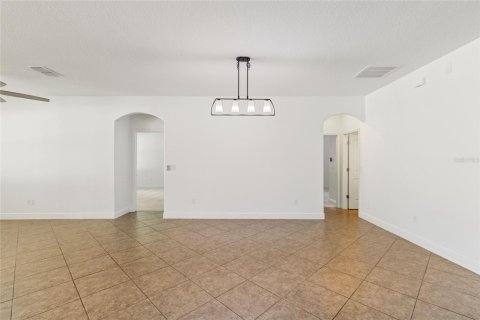 Villa ou maison à louer à Riverview, Floride: 3 chambres, 222.04 m2 № 2388628 - photo 13