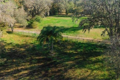 Terreno en venta en Tampa, Florida № 1806687 - foto 2