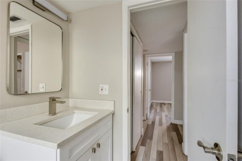 Купить коммерческую недвижимость в Тампа, Флорида 8 спален, 301.75м2, № 2201554 - фото 24
