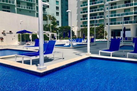 Condominio en alquiler en Miami, Florida, 1 dormitorio, 78.13 m2 № 1944407 - foto 23