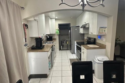 Villa ou maison à vendre à Tampa, Floride: 3 chambres, 107.86 m2 № 2349586 - photo 6