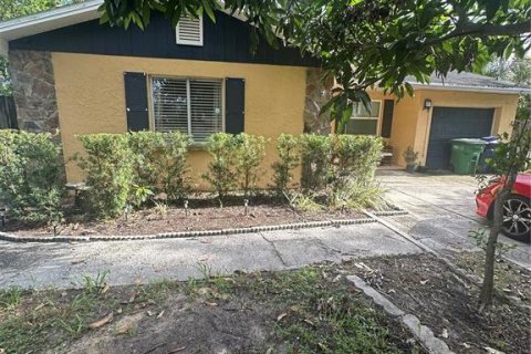 Villa ou maison à vendre à Tampa, Floride: 3 chambres, 107.86 m2 № 2349586 - photo 3