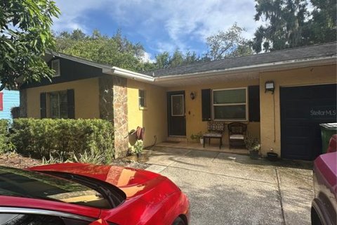 House in Tampa, Florida 3 bedrooms, 107.86 sq.m. № 2349586