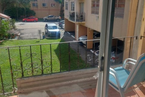 Apartment in Hialeah, Florida 1 bedroom, 75.25 sq.m. № 1794461 - photo 19