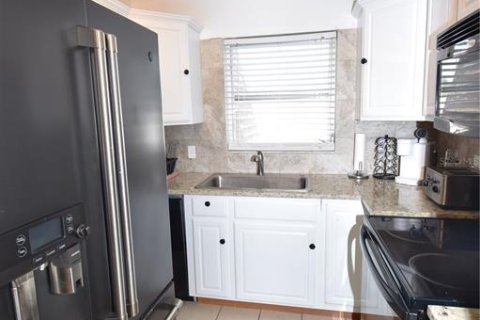 Condominio en venta en Clearwater, Florida, 2 dormitorios, 89.93 m2 № 1552499 - foto 28
