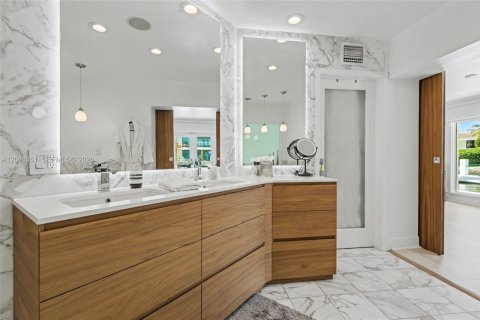 House in Fort Lauderdale, Florida 3 bedrooms, 221.2 sq.m. № 2399653 - photo 26