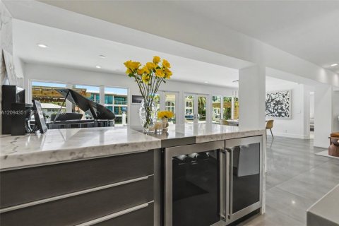 House in Fort Lauderdale, Florida 3 bedrooms, 221.2 sq.m. № 2399653 - photo 15