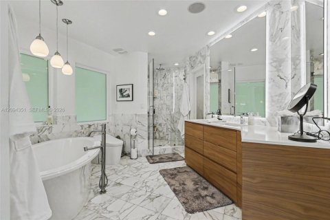 House in Fort Lauderdale, Florida 3 bedrooms, 221.2 sq.m. № 2399653 - photo 25