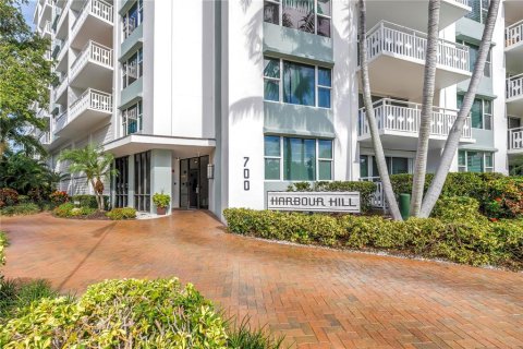 Condominio en Saint Petersburg, Florida, 1 dormitorio  № 2423989