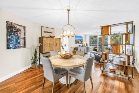 Condominio en venta en Saint Petersburg, Florida, 1 dormitorio, 95.41 m2 № 2423989 - foto 20