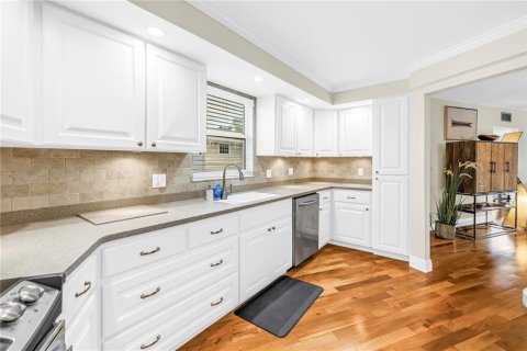 Condominio en venta en Saint Petersburg, Florida, 1 dormitorio, 95.41 m2 № 2423989 - foto 10