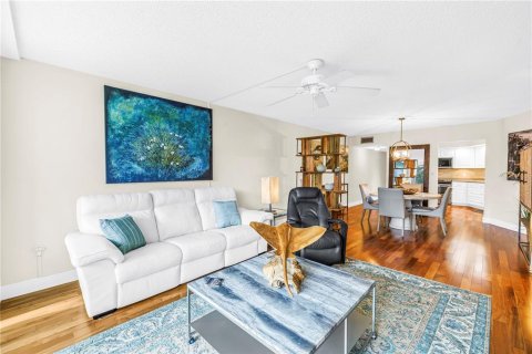 Condominio en venta en Saint Petersburg, Florida, 1 dormitorio, 95.41 m2 № 2423989 - foto 24