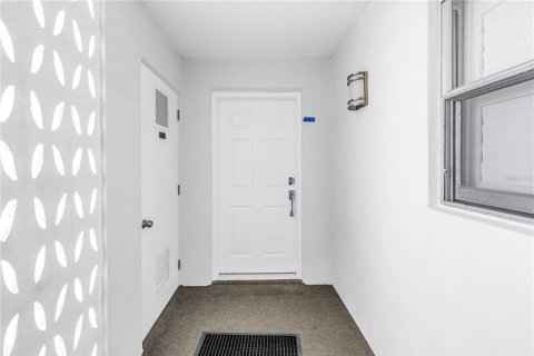 Condominio en venta en Saint Petersburg, Florida, 1 dormitorio, 95.41 m2 № 2423989 - foto 6