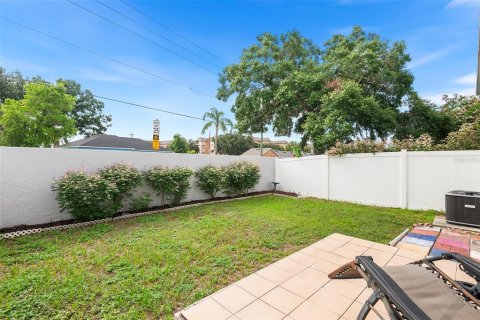 Townhouse in Lakeland, Florida 3 bedrooms, 148.83 sq.m. № 1821310 - photo 30