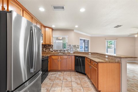 Townhouse in Lakeland, Florida 3 bedrooms, 148.83 sq.m. № 1821310 - photo 11